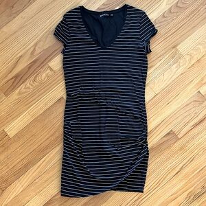 Athleta short sleeve t-shirt dress size large.